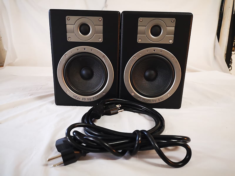 ESI nEar05 eXperience モニタースピーカー（中古品） ESI nEar05 eXperience モニタースピーカー（中古品） - メルカリ