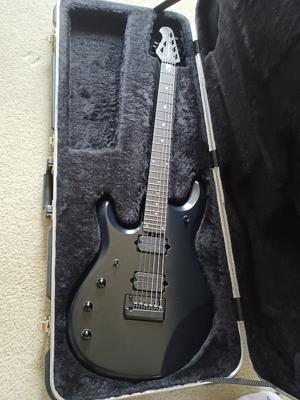 Ernie Ball Music Man JP6 Stealth Left Handed 2020 Black Stealth 