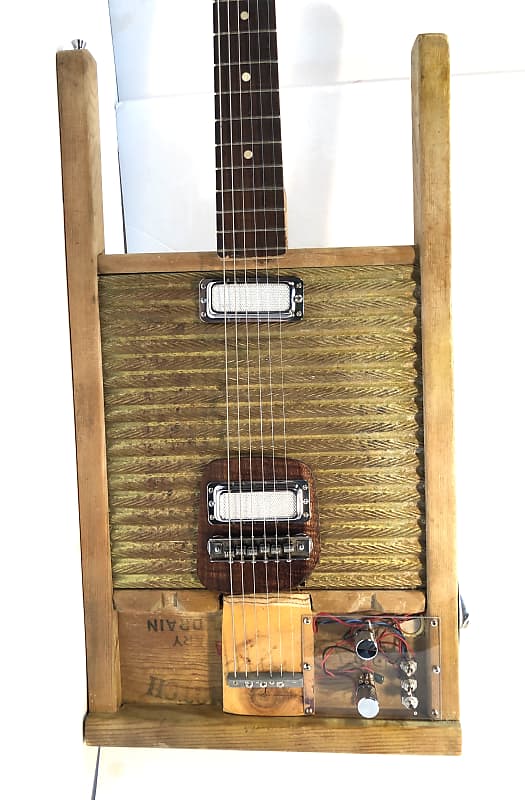 Electric washboard guitar with a vintage Harmony neck and goldfoil pickups The Hillbillycaster 2021 Wood image 1