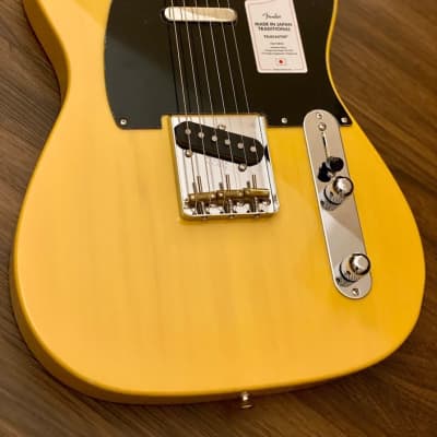 Fender Japan Traditional II 50s Telecaster with Maple FB in Butterscotch  Blonde | Reverb