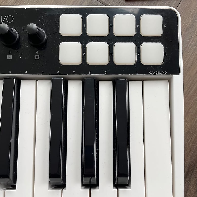 IK Multimedia iRig Keys I/O 25 Keyboard Controller with | Reverb