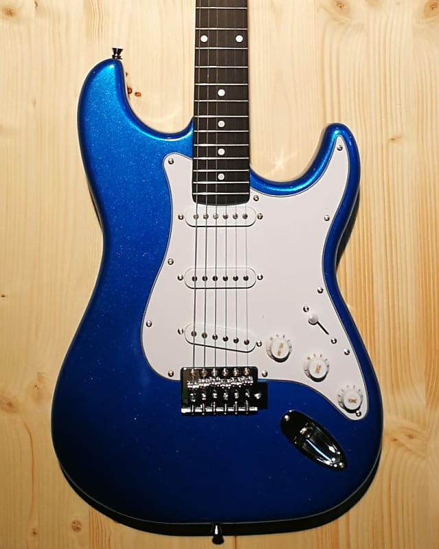 Prima ST-350 Blue Stratocaster image 1