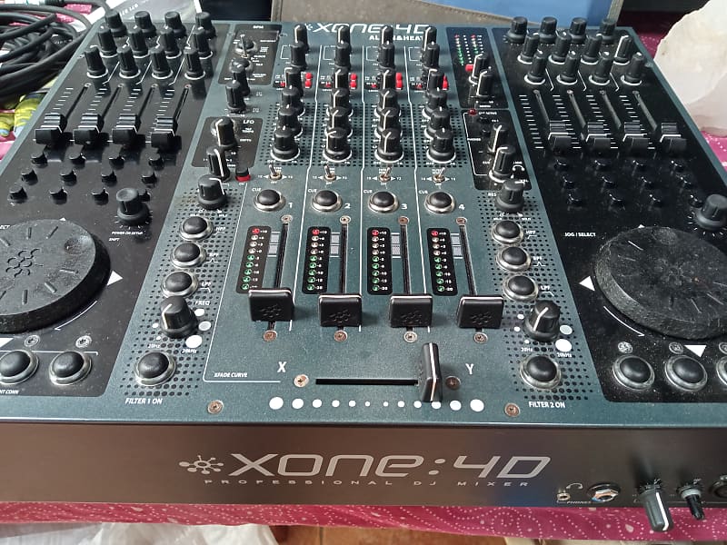 Allen & Heath XONE:4D Universal DJ Controller 2010s - Black