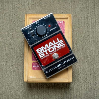 Electro-Harmonix Small Stone V4 - Pedal on ModularGrid