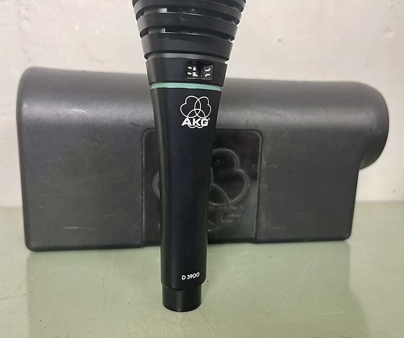 AKG D3900 Dynamic Microphone w case | Reverb