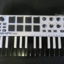 Akai MPK Mini White MIDI Keyboard (Richmond, VA)
