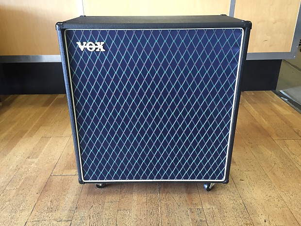 Vox shop 412 cabinet