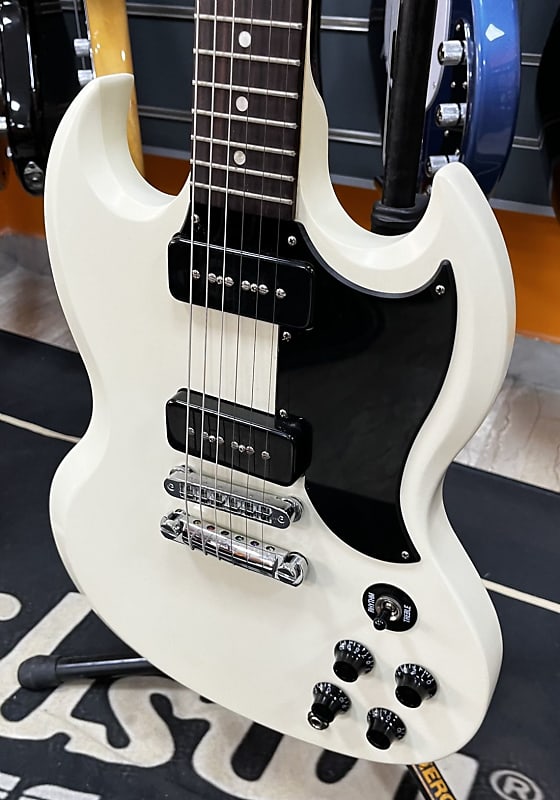 Gibson SG Special, 60s Tribute, Worn White at Gear4music