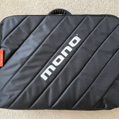 Mono Small Pedalboard With 2.0 Club Accessory Case image 2
