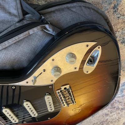 2019 Novo Guitars Serus S 3 Tone Sunburst rare Ash body image 5