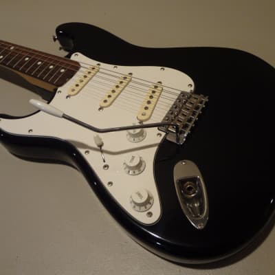 FENDER Stratocaster Left Handed Made In Japan 1984 - 1987 Black image 8