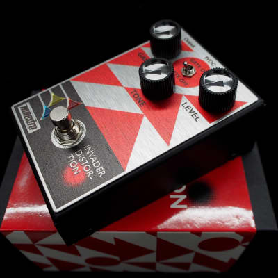 Maestro Invader Distortion | Reverb