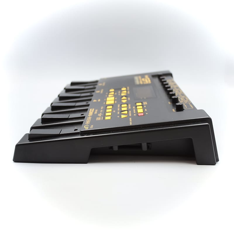 Roland GR-1 Guitar Synthesizer Made in Japan Guitar Effect