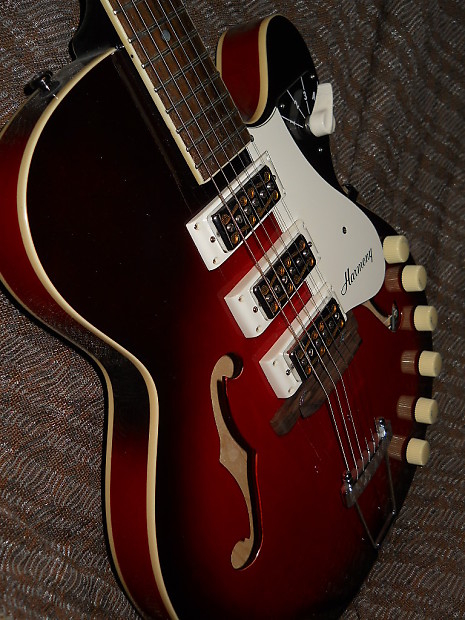 2008 Harmony Rocket reissue Electric guitar Korean made 3 pickup