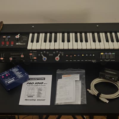 Korg MiniKORG 700S 1970s + Kenton ProSoloMk2 (MIDI-to-CV) + Kenton CV Inputs upgrade + USB-to-MIDI box + Hardshell Case