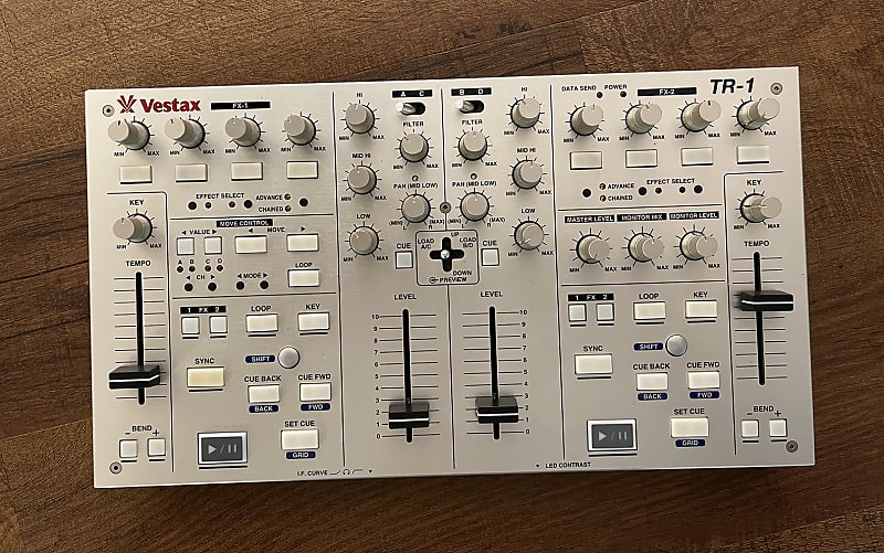 Vestax TR-1 Profesional DJ Midi Controller All Aluminum-Silver