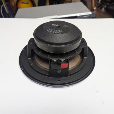 JBL 2123H 10