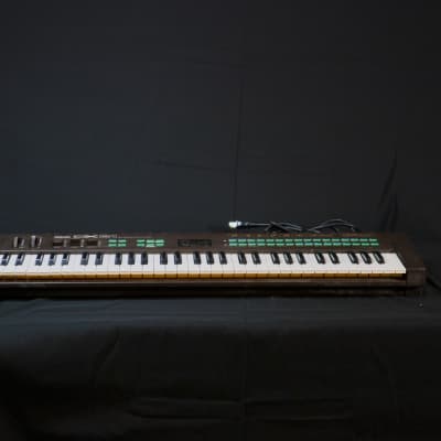 Yamaha DX27 Programmable Algorithm Synthesizer