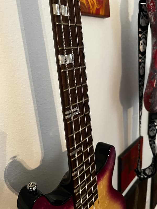 SPOOKY SALE* Daisy Rock Elite Bass Stardust Pearloid Burst