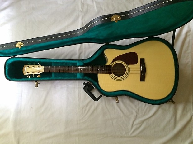 1996 Fender DG22CE NAT Dreadnought Electric Acoustic Guitar w Fishman Hard case