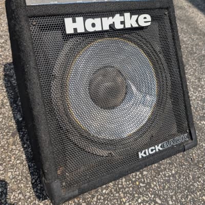Hartke HA1200 ベースアンプ KICK BACK 12 Hartke HA1200 Kickback 12 Bass Guitar Combo Amp - Evolution Music