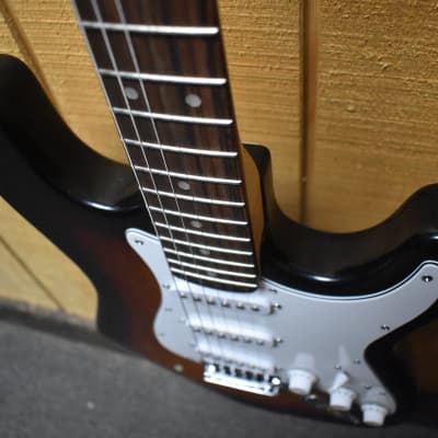 New York Pro Stratocaster Guitar - Sunburst image 6