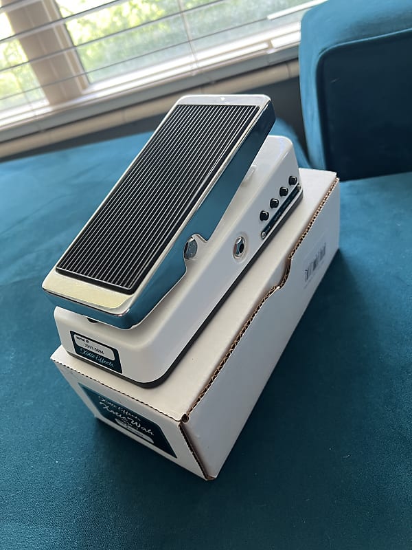 Xotic XW-1 Wah pedal white | Reverb