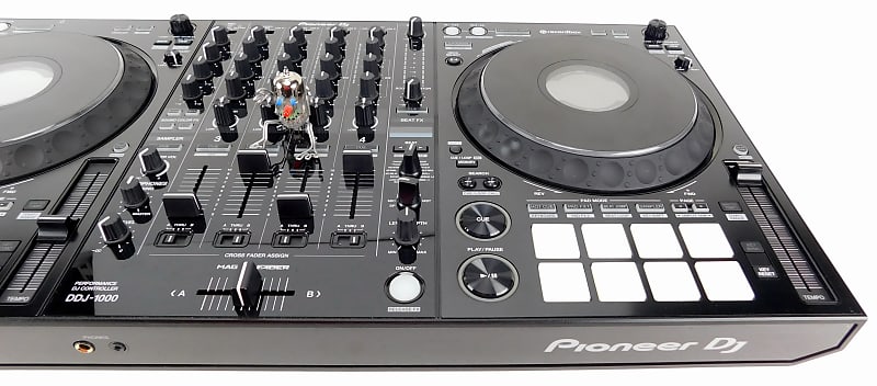 Pioneer DJ DDJ-1000 4-Channel Rekordbox Controller + Pioneer DJ DDJ-1000 4-Channel Rekordbox Controller +