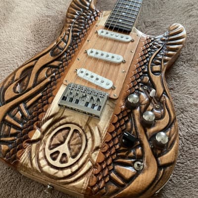 Peace Caster Carved Woodruff Custom - Seymour Duncan PU's image 5