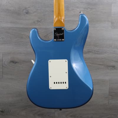 Squier Limited Edition Classic Vibe '60s Stratocaster HSS - Lake Placid Blue with Matching Headstock 2024 image 5