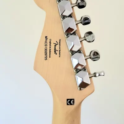 Squier Stratocaster Mini  Red image 13