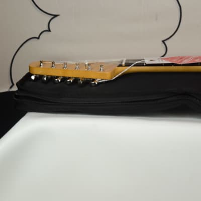 Fender VINTERA® II '60S STRATOCASTER®Rosewood Fingerboard, Lake Placid Blue image 10