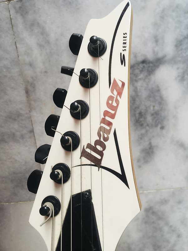 Ibanez S570B Standard