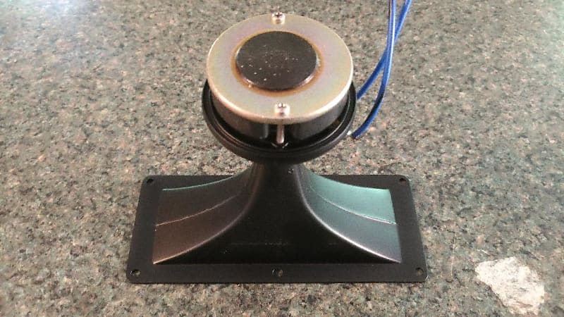 Single Sansui SP Z77  horn tweeter in excellent condition  			