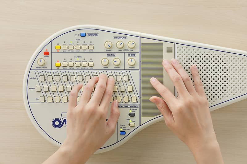 New Suzuki OM-108 Omnichord Digital Chorded Synthesizer