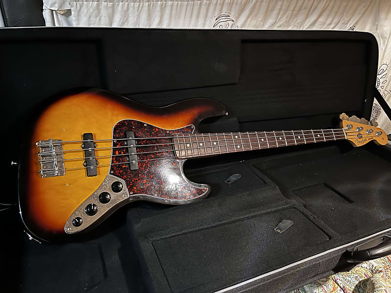 Fender Deluxe Active Jazz Electric Bass Guitar MIM Mexico w Case