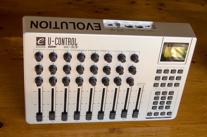 Evolution U-Control UC-33 Midi Controller + Overlays | Reverb