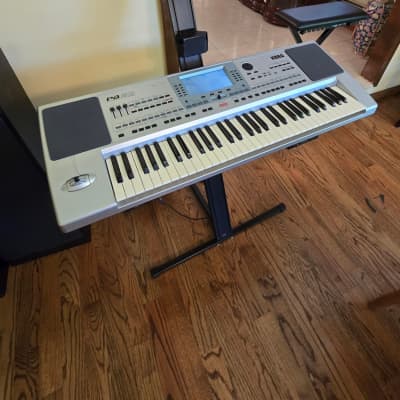 * 100% MINT * Korg PA50 Arranger keyboard