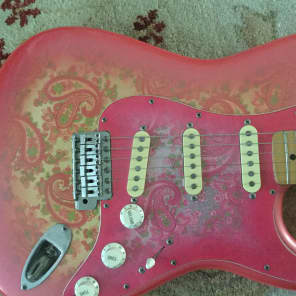 Fender Paisley Stratocaster 1984-1987 Pink Paisley w/ Maple Fretboard image 5