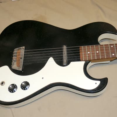 Silvertone ( Danelectro ) Model 1448 Guitar Sparkle Black image 2