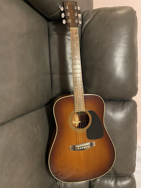 Takamine TD-32