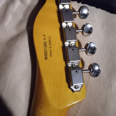 Fender Modern Player Telecaster Plus 2012 - 2018 - Honey Burst image 10