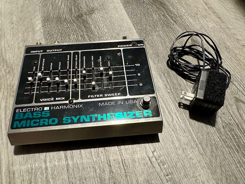 Electro-Harmonix Bass Micro Synthesizer