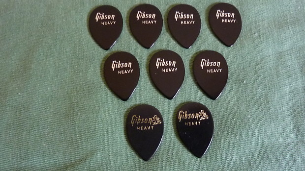 Gibson teardrop guitar picks hotsell