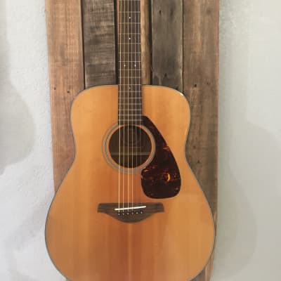 Yamaha FG700S Acoustic Folk Guitar image 2