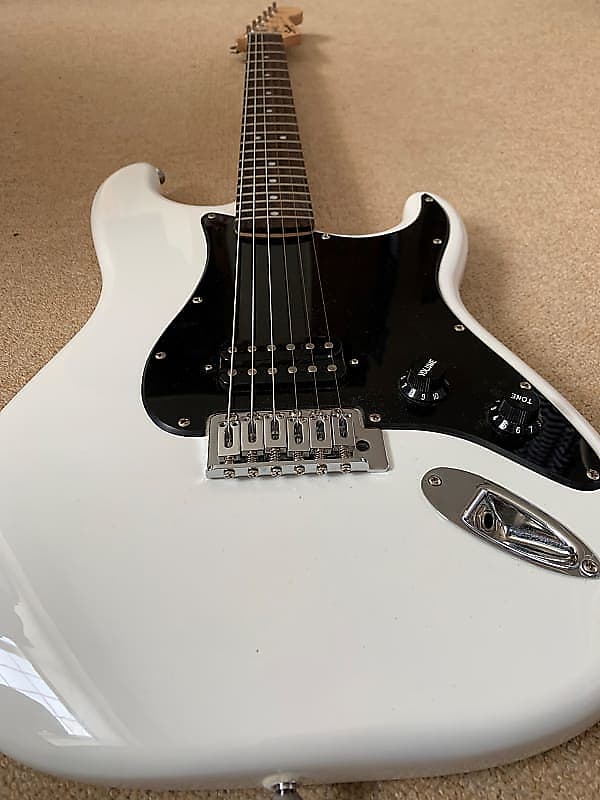 Squier Stratocaster インドネシア 2013年製 Squier Stratocaster by Fender - Single Humbucker Indonesia