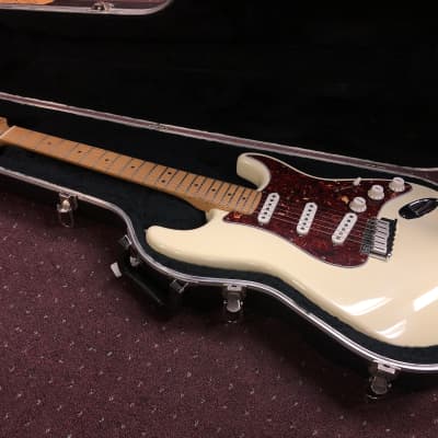 Fender American Standard Stratocaster with Maple Fretboard 1997 - 2000 - Olympic White for sale