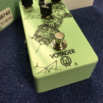 柔らかい レコーディング/PA機器 VOYAGER Pre Amp/Overdrive Ver Red 