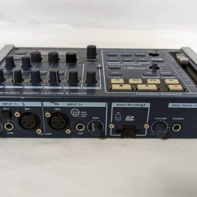 Roland VS-100 V-STUDIO 100 Portable Music Production Studio