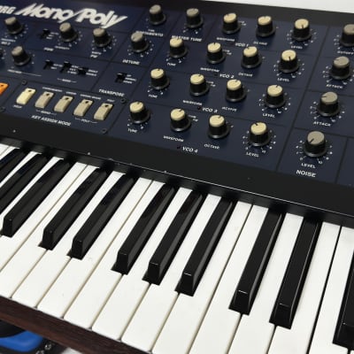 Korg Mono/Poly 1980s - Blue